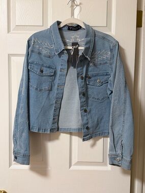NWT Women’s Denim Jacket Boot Stitch Western by Lucky & Blessed Wrangler Sz M